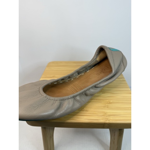 Tieks‎ Womens Size 9 Taupe Neutral Leather Slip On Ballet Flats Travel Shoes - Picture 8 of 10